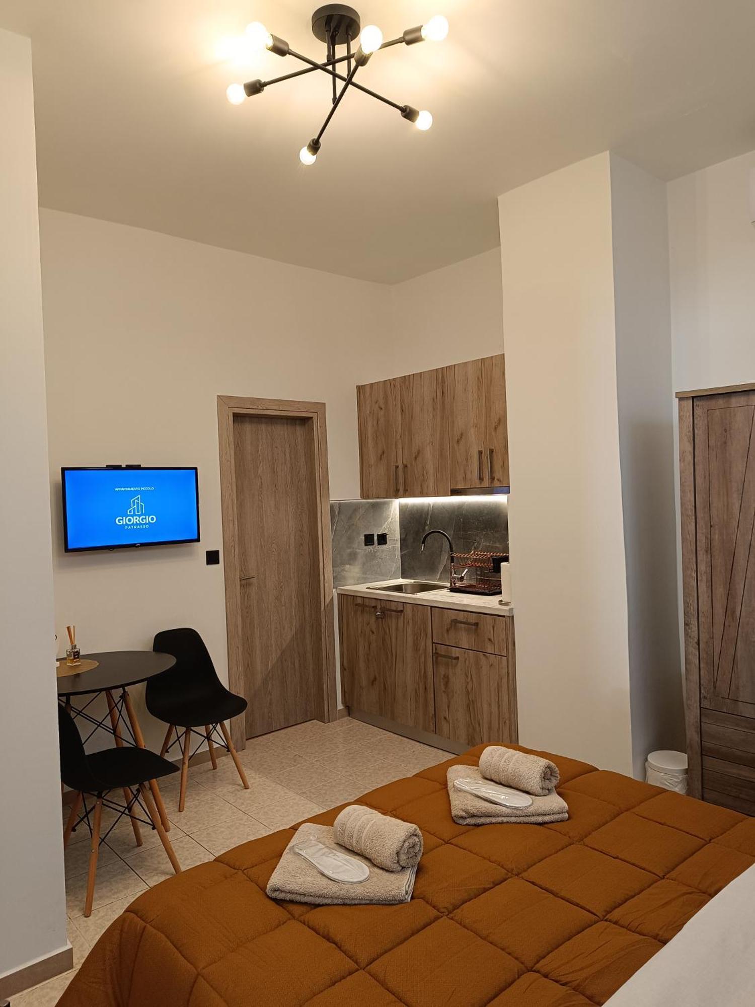 Giorgio Patrasso - Micro Apartment In The Center Of Patras Exterior photo