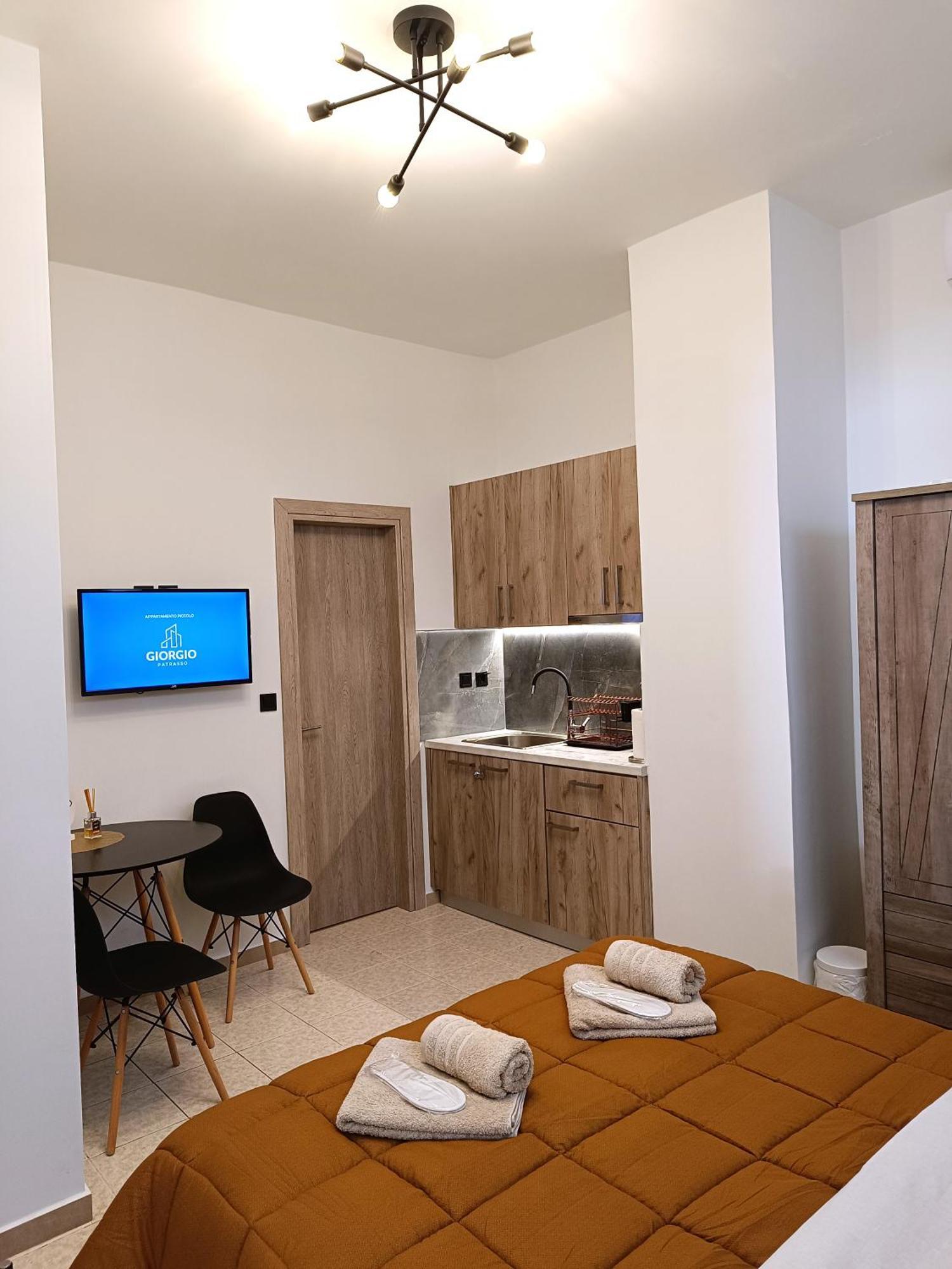 Giorgio Patrasso - Micro Apartment In The Center Of Patras Exterior photo
